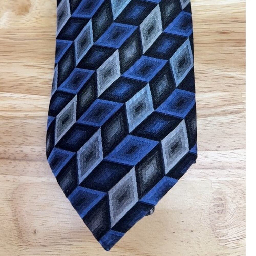 Bocara Geometric Pattern Silk Tie